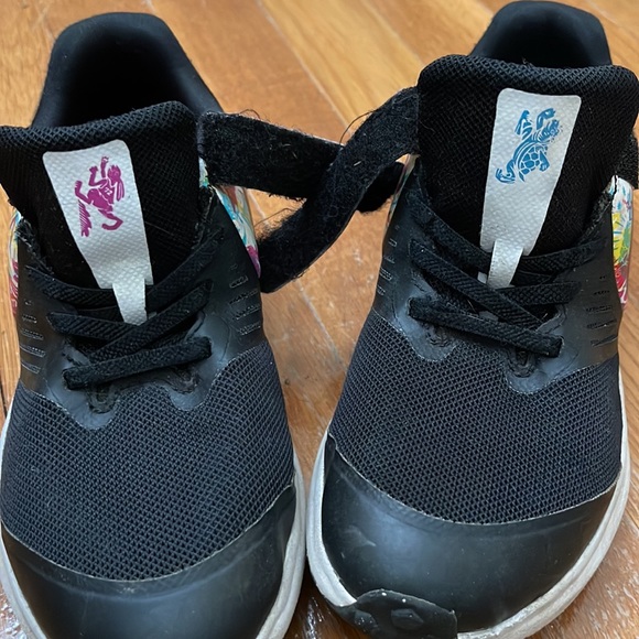 NIKE Girls' Star Runner 2 Fable Sneaker - Picture 3 of 7